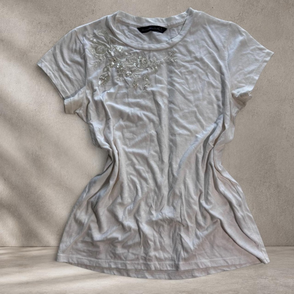 Abercrombie & Fitch white top with silver sequins